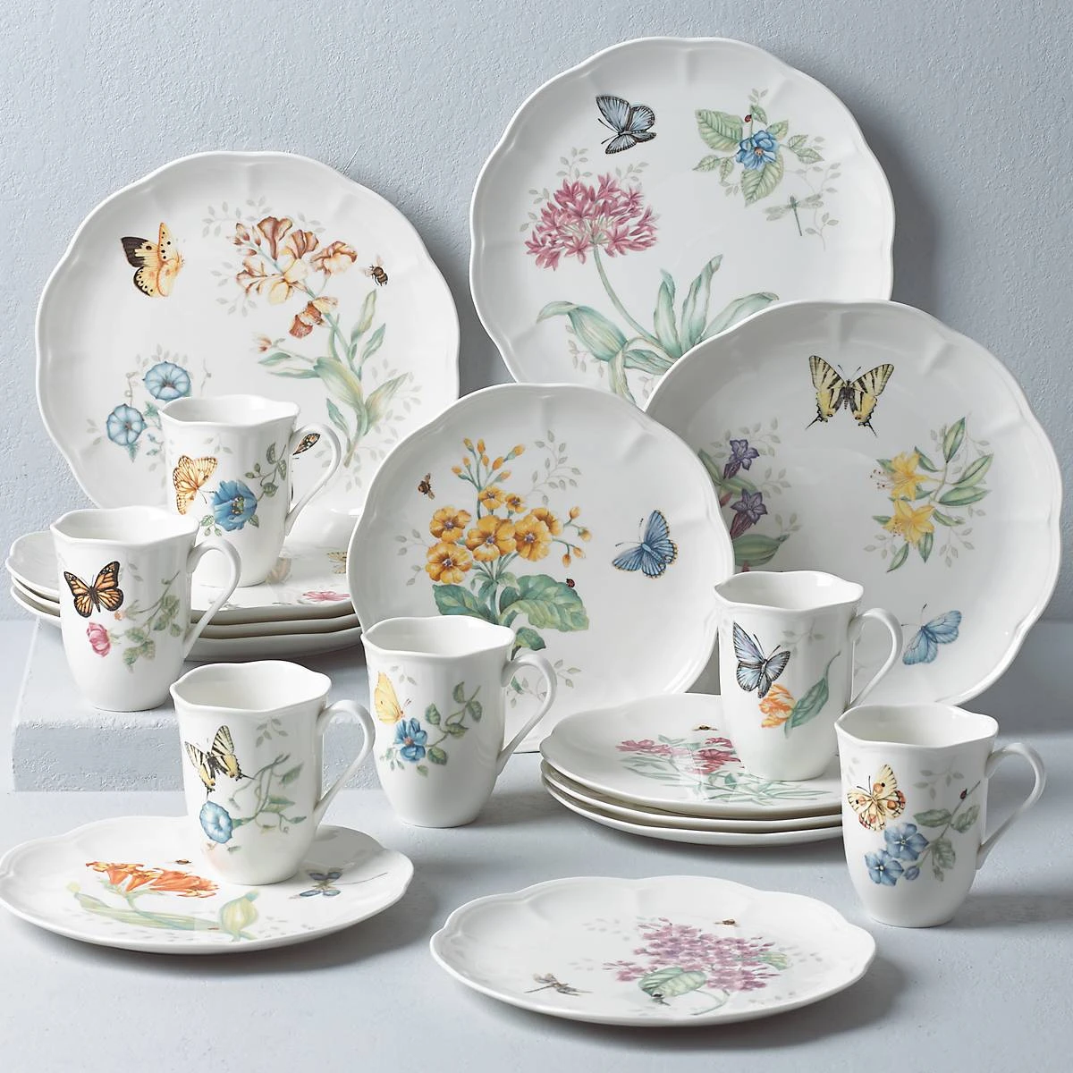 Lenox Butterfly Meadow 18-Piece Dinnerware Set - Image 8