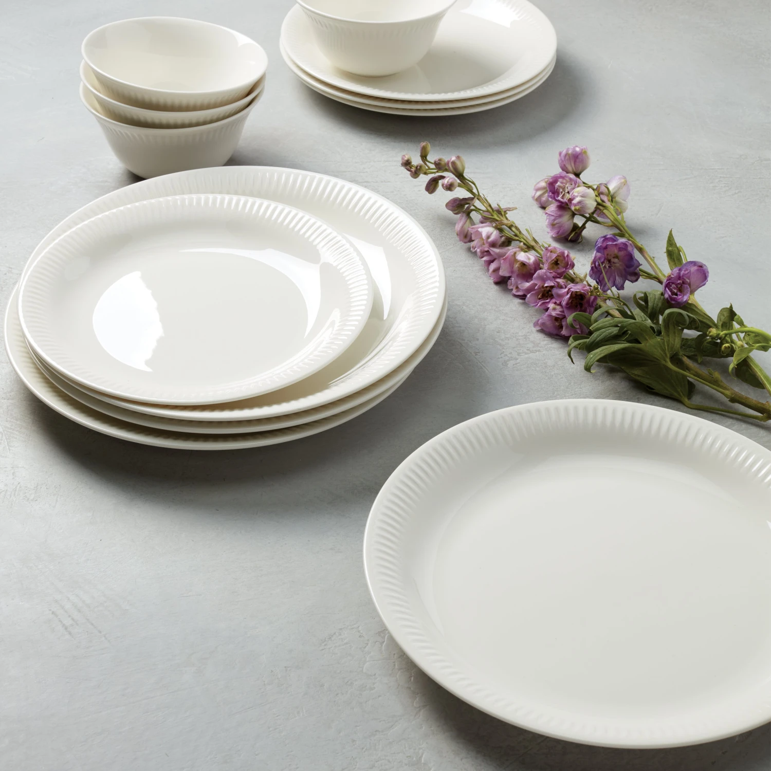 Lenox Profile White Porcelain 4-Piece Dinner Plate Set - Image 5