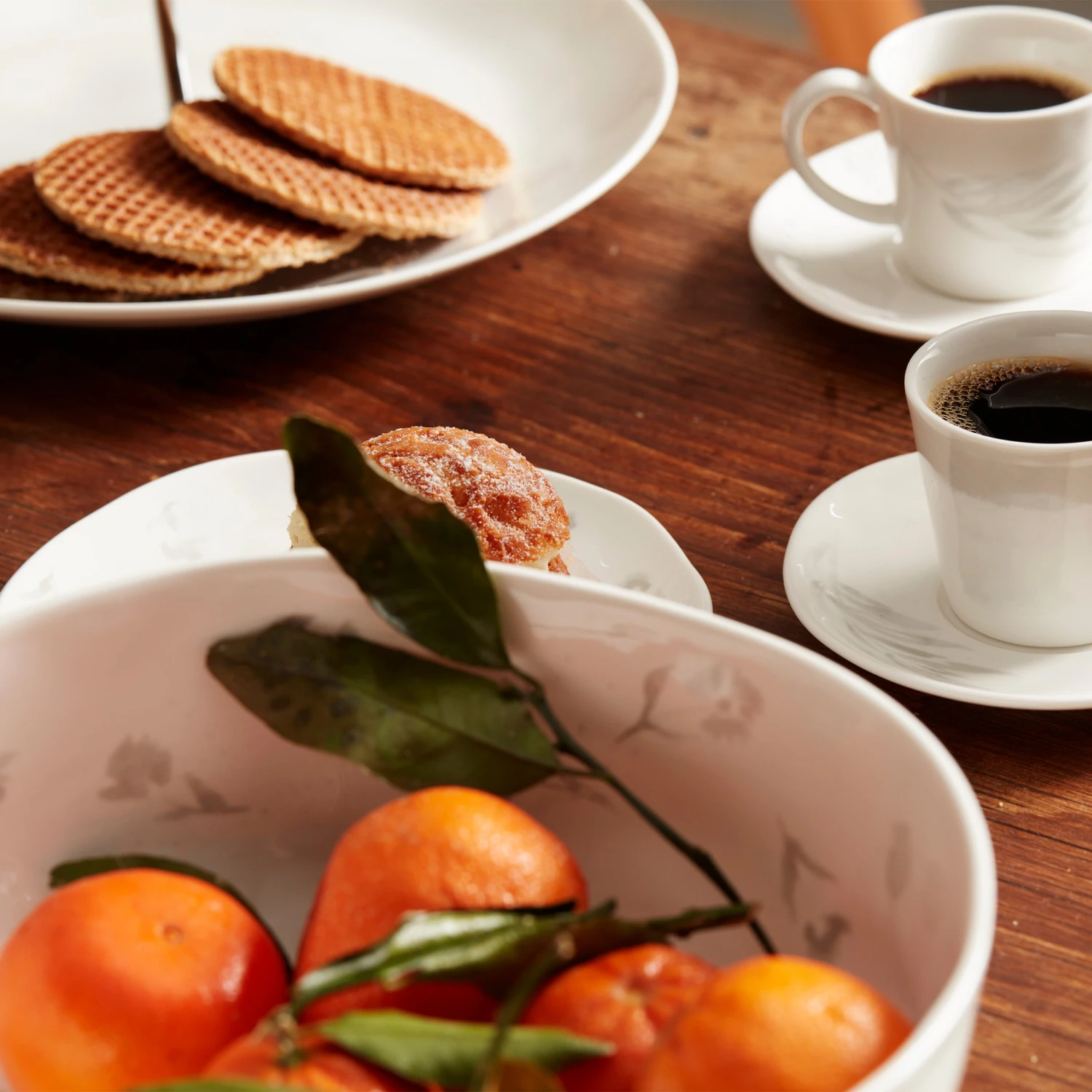 Lenox Oyster Bay 2-Piece Nesting Serving Bowls - Image 4